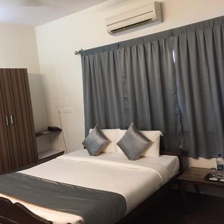 Отель Pp Residency Covelong Экстерьер фото